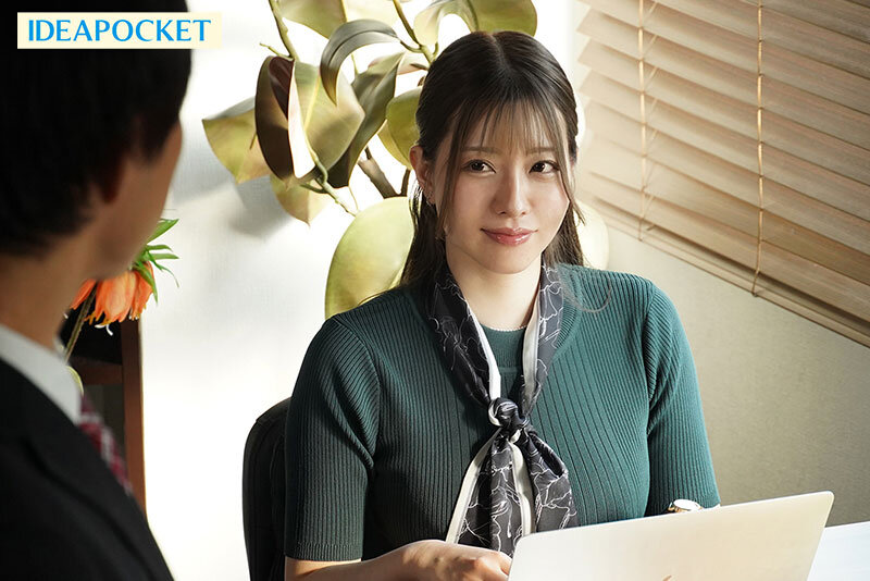 台風直撃の相部屋【ipzz00734:出張先で高嶺の花の女社長と相部屋に… 圧倒的美巨乳にフル勃起した童貞の僕を受け入れてくれた優しさに甘えて朝まで暴走むしゃぶりつき性交 ひなの花音】ひなの花音のエロい画像1[missav TKtube 無料エロ動画フル館]