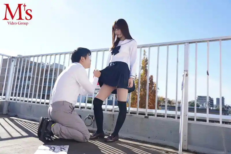 無気力美少女の覚醒【mvsd00550:どうせなら…最後に1発ヤラせてくれ！！！ 容姿端麗で成績優秀な無気力美少女に童貞キモオタ絶倫男が性欲全開たなぼた種付けピストン 五十嵐清華】五十嵐清華のエロい画像2[missav TKtube 無料エロ動画フル館]