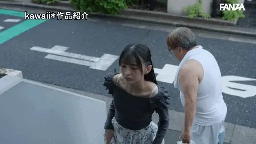 ゴミ捨て場の誘惑【pfes00122:不愛想な隣人女子大生が、廊下で無愛想にパンツを見せつけてきますが…ムラムラしてんの？ 幸村泉希】幸村泉希のエロいGIF画像[missav TKtube 無料エロ動画フル館]