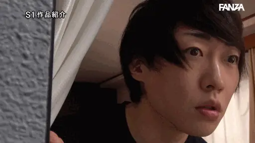 向かいの窓越し誘惑【sone00054:向かい窓の無防備なJカップ（推定）お姉さんがある日、こちらの目線に気付いてイヤらしく微笑んだ。 凪ひかる】凪ひかるのエロいGIF画像[missav TKtube 無料エロ動画フル館]