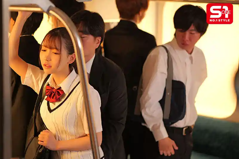 満員電車の痴漢疑惑【sone00485:汚れを知らない笑顔少女を我慢できずにメチャクチャ痴●してやったら…彼氏よりも俺のテクの虜に。 三田真鈴】三田真鈴のエロい画像2[missav TKtube 無料エロ動画フル館]