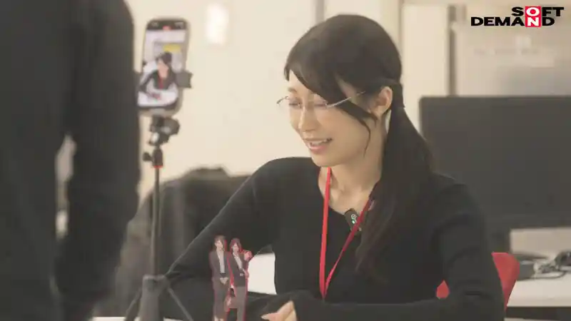 夕方オフィスの5P中出し【1sdjs00365v:【特典版】秘書 守屋よしの 会社のために中出し解禁】守屋よしののエロい画像3[missav TKtube 無料エロ動画フル館]