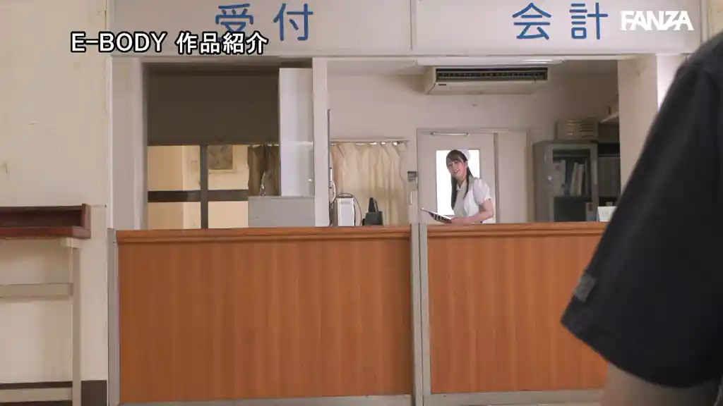 【ebwh00301:もしも、柏木ふみか（ホンモノ看護師）が働く病院に入院できたとしたら カラダ目当てな要求も優しく受け入れて（専用プログラムで）圧倒的な快楽射精へ導いてくれる 妄想 パイズリオナサポ入院体験】柏木ふみかのエロいシーン4[missav TKtube 無料エロ動画フル館]