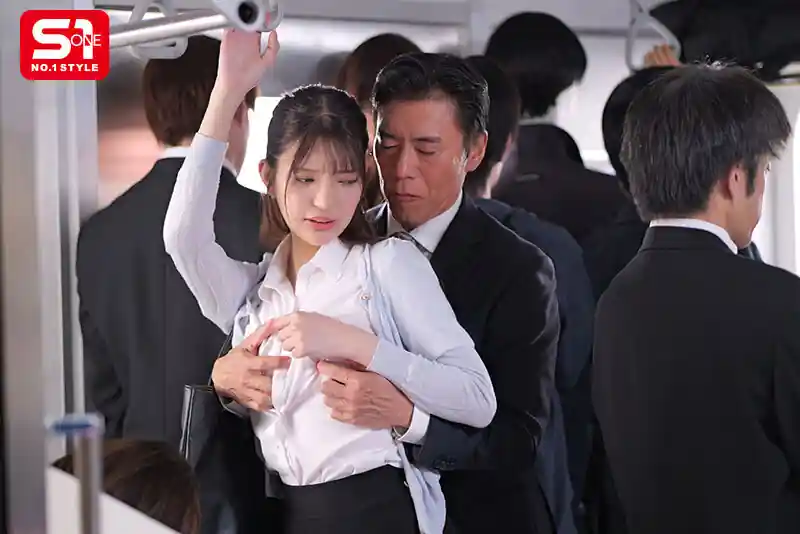 通勤電車の痴漢調教【sone00771:女子アナみたいな女子大生を我慢できずにメチャクチャ痴●してやったら…彼氏よりも俺のテクの虜に。 倉木華】倉木華のエロい画像1[missav TKtube 無料エロ動画フル館]