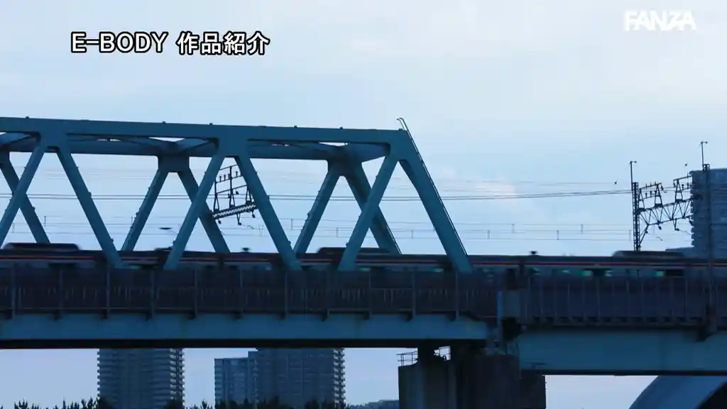 【ebwh00309:オレが痴●をヤメられないのはだらしないデカパイ人妻がスキだらけで電車に乗るせいだろ？ 柏木ふみか】柏木ふみかのエロいシーン6[missav TKtube 無料エロ動画フル館]