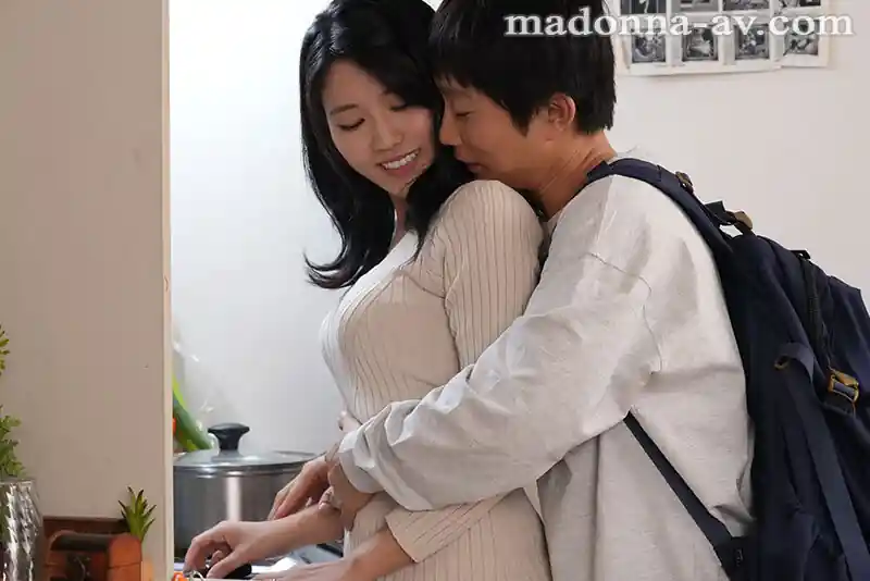 合鍵と買い物袋【juq00682:合鍵をもらった人妻が、男子学生が卒業するまで中出しされた一人暮らし部屋。 神宮寺ナオ】神宮寺ナオのエロい画像2[missav TKtube 無料エロ動画フル館]