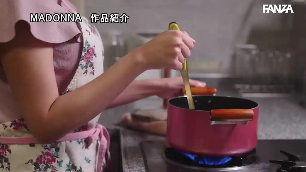 【jur00036:超大型新人 専属第2章 中出し解禁！！ 夫と子作りSEXをした後はいつも義父に中出しされ続けています…。 新妻ゆうか】新妻ゆうかのエロいシーン34[missav TKtube 無料エロ動画フル館]