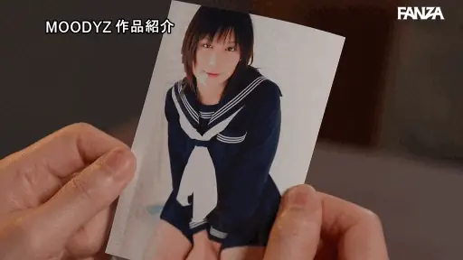 制服姿の青春ごっこ【midv00728:年上の妻みうに制服着せて青春SEX 大好きな妻の10代を妄想して出会った頃のようにハメ狂いした週末 仲村みう】仲村みうのエロいGIF画像[missav TKtube 無料エロ動画フル館]